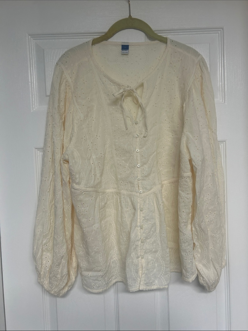 Old Navy Cream Eyelet Tie-Neck Button Blouse